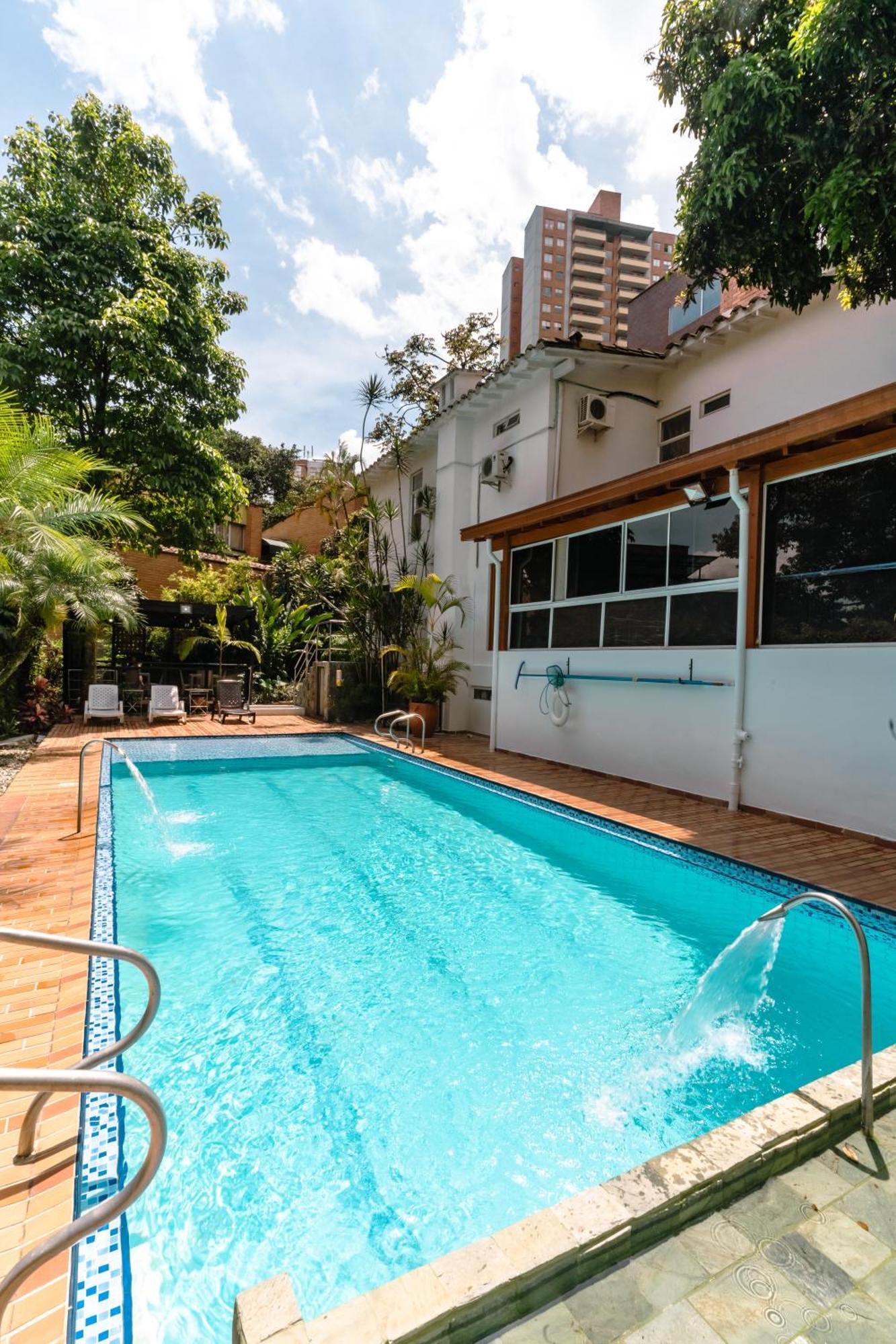 Hotel Boutique Las Rosas 5 G Medellin Exterior photo