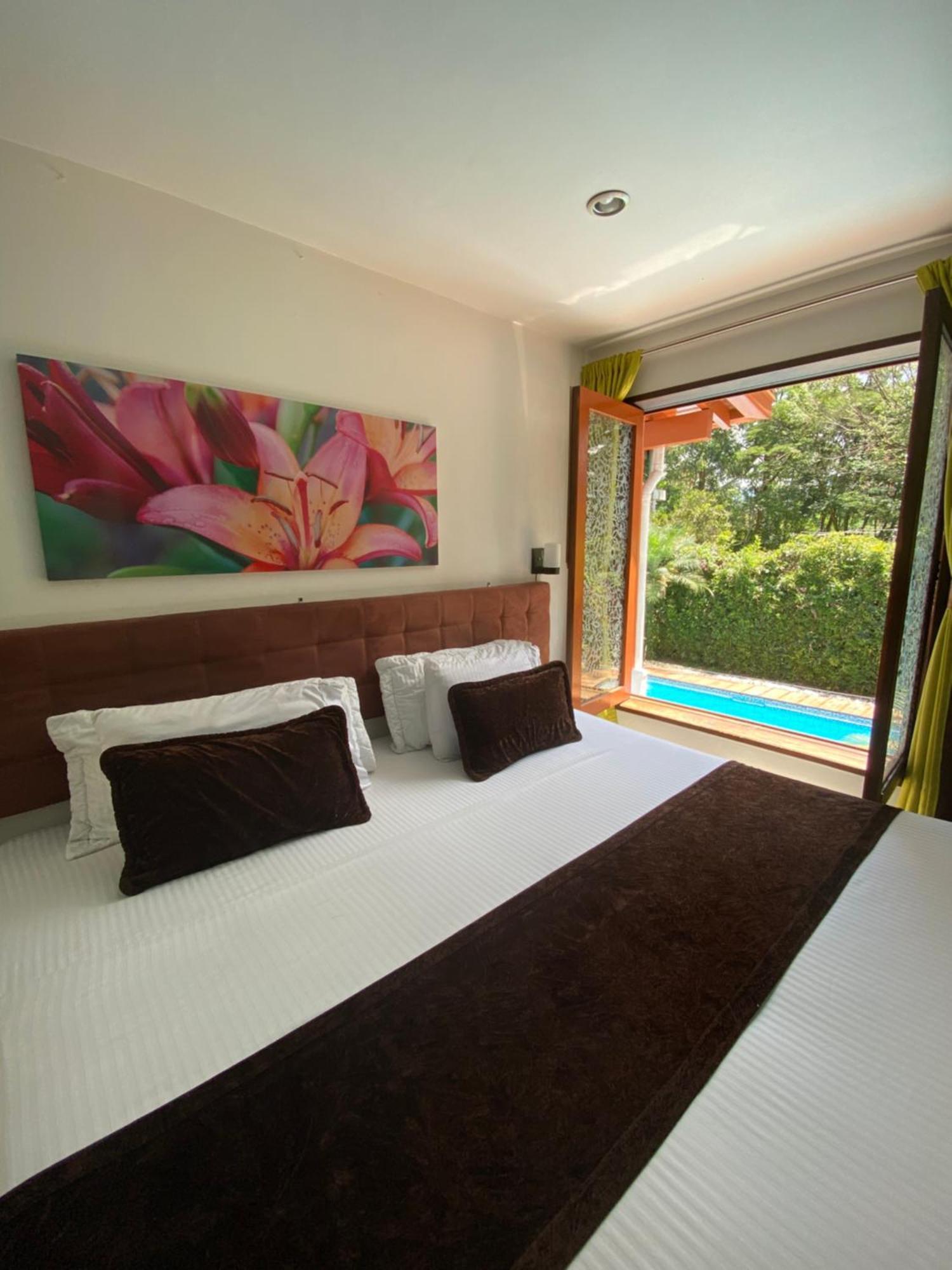 Hotel Boutique Las Rosas 5 G Medellin Exterior photo