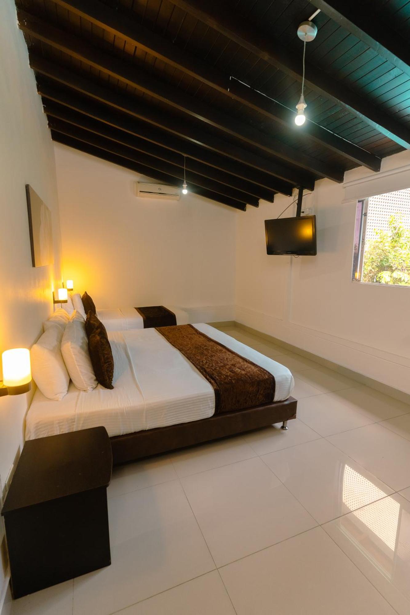 Hotel Boutique Las Rosas 5 G Medellin Exterior photo