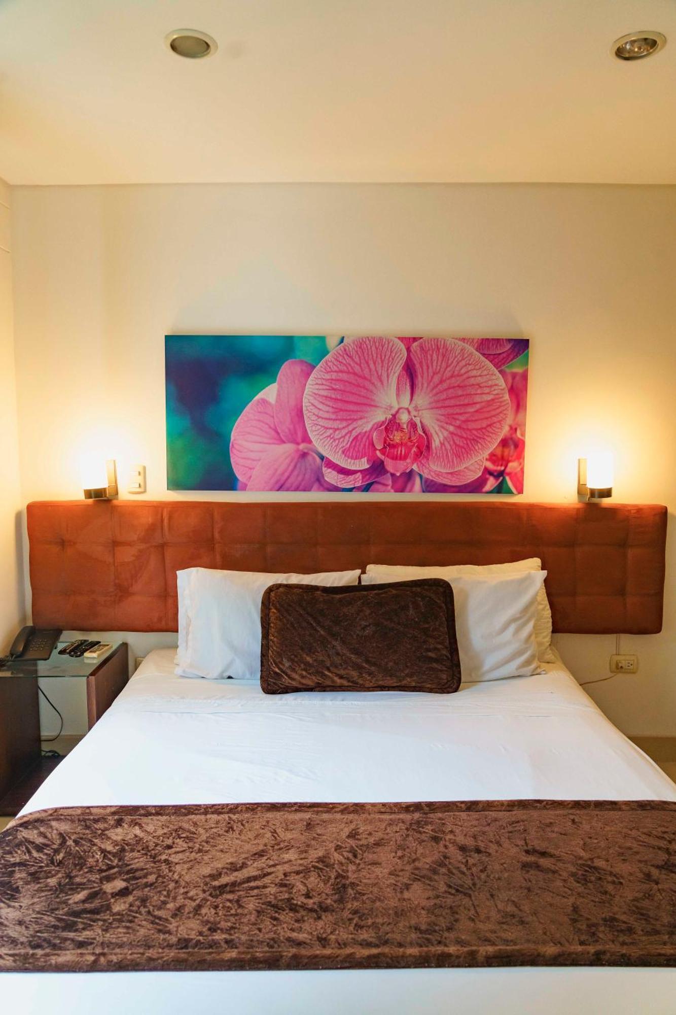 Hotel Boutique Las Rosas 5 G Medellin Exterior photo
