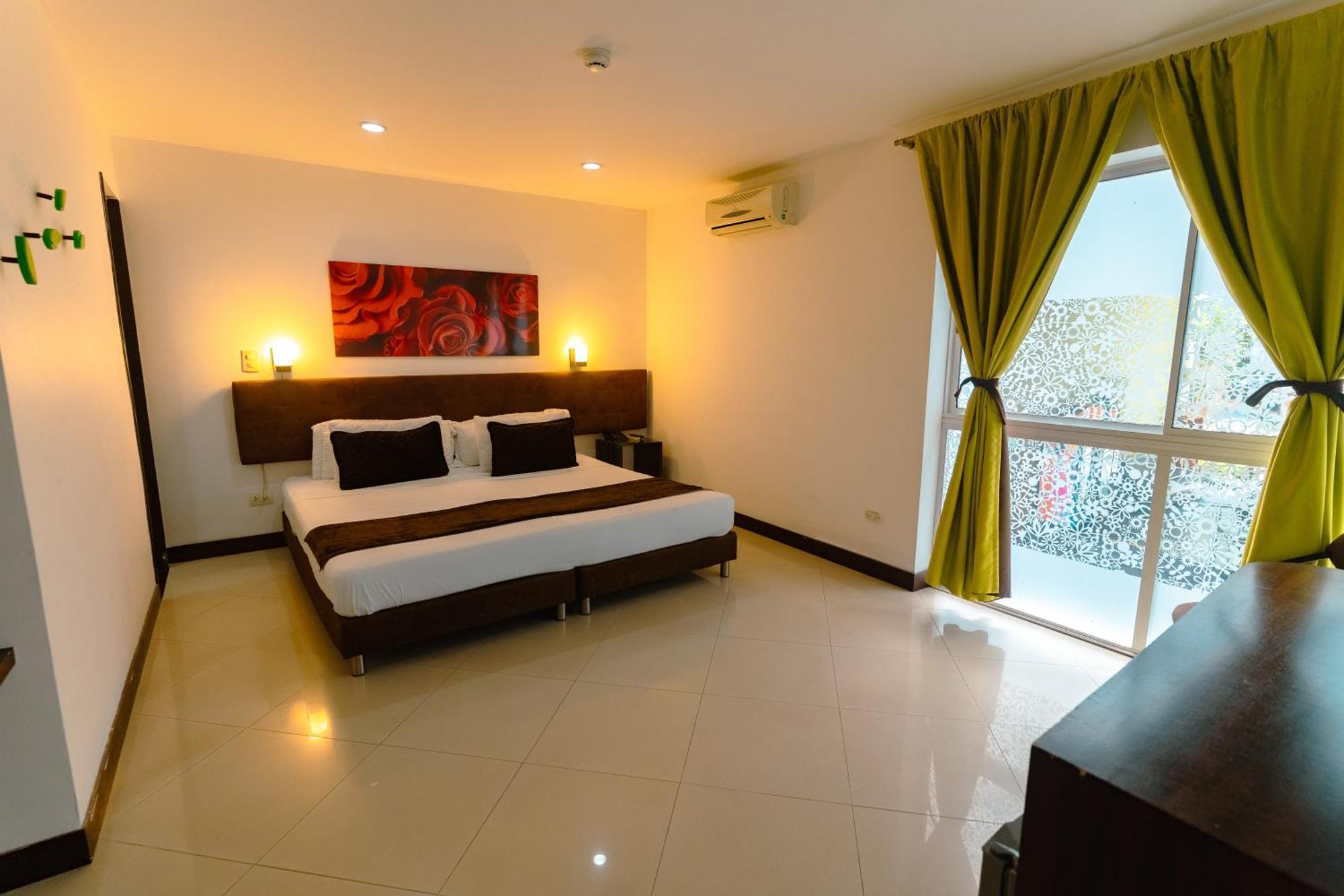 Hotel Boutique Las Rosas 5 G Medellin Exterior photo